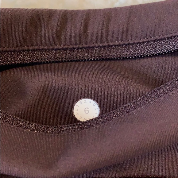 Lululemon running crops size 6 - Picture 7 of 7